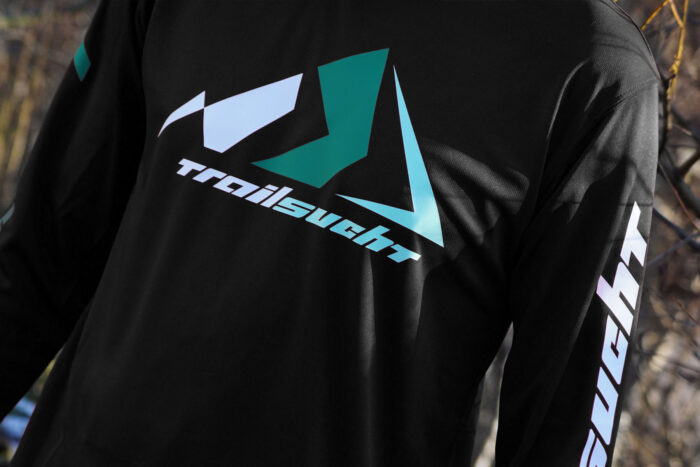 trailsucht-mtb-shirt-abwaerts-schwarz