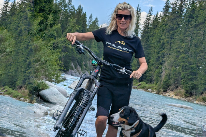 T-Shirt ^^FOLLOW THE MOUNTAINS^^^ BLACK Mädels